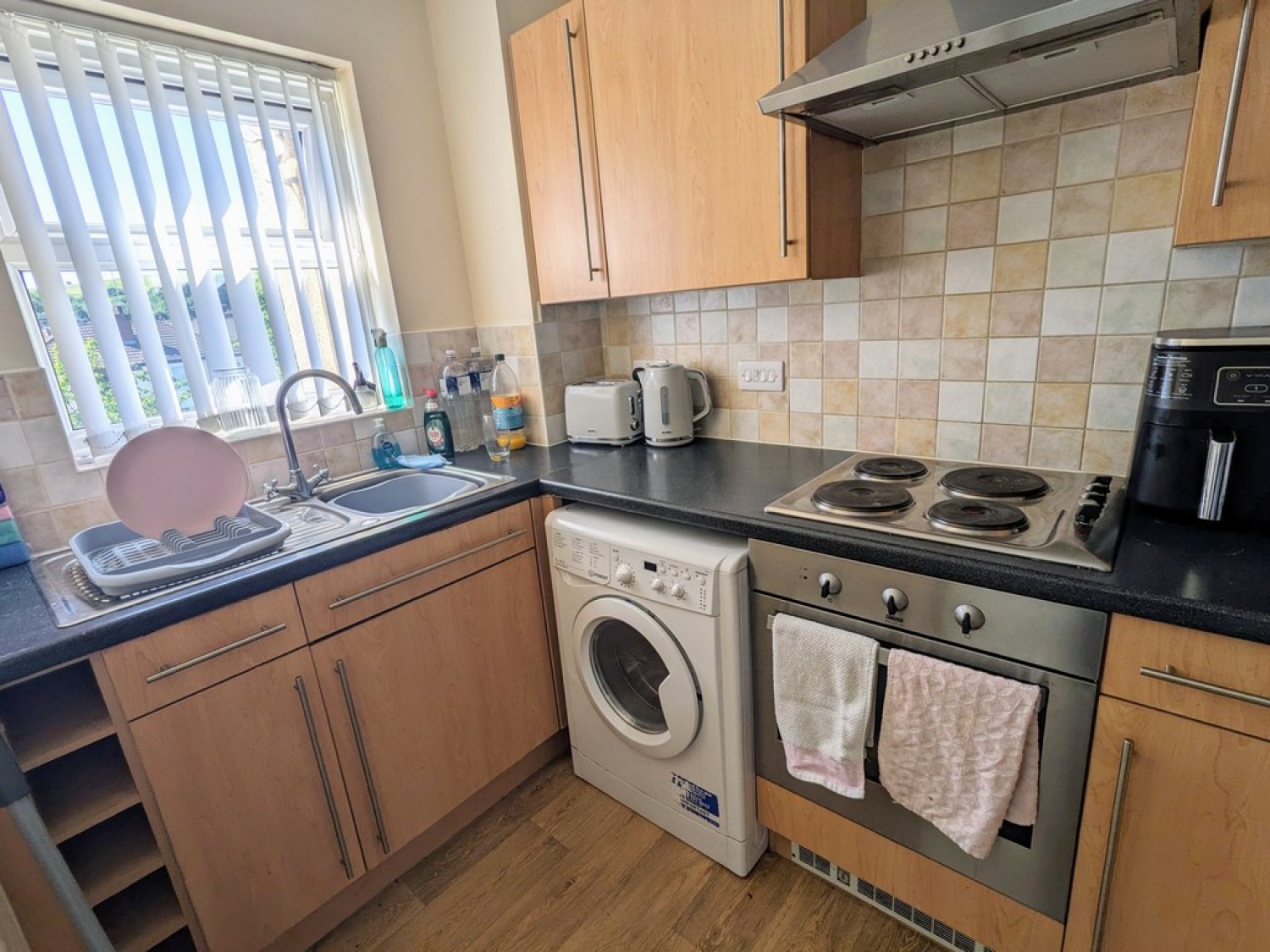 2 bedroom Flat for Letting Whitehall Road, Lower Wortley