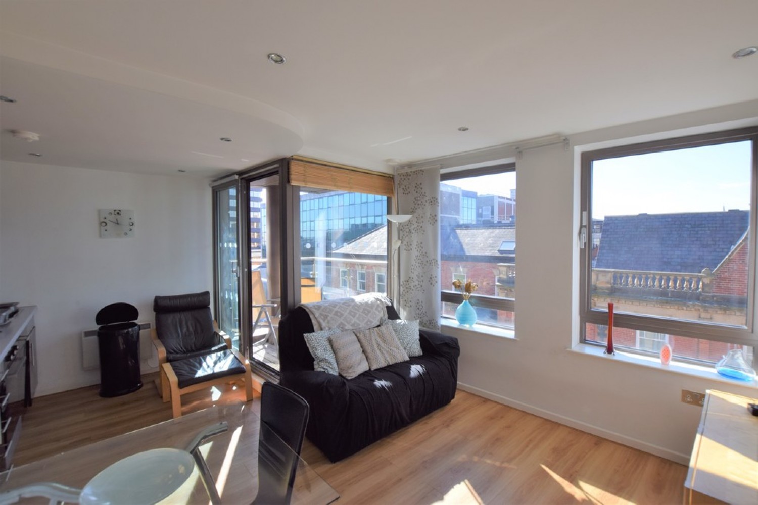 1 bedroom Flat for Letting The Basilica, Leeds City Centre