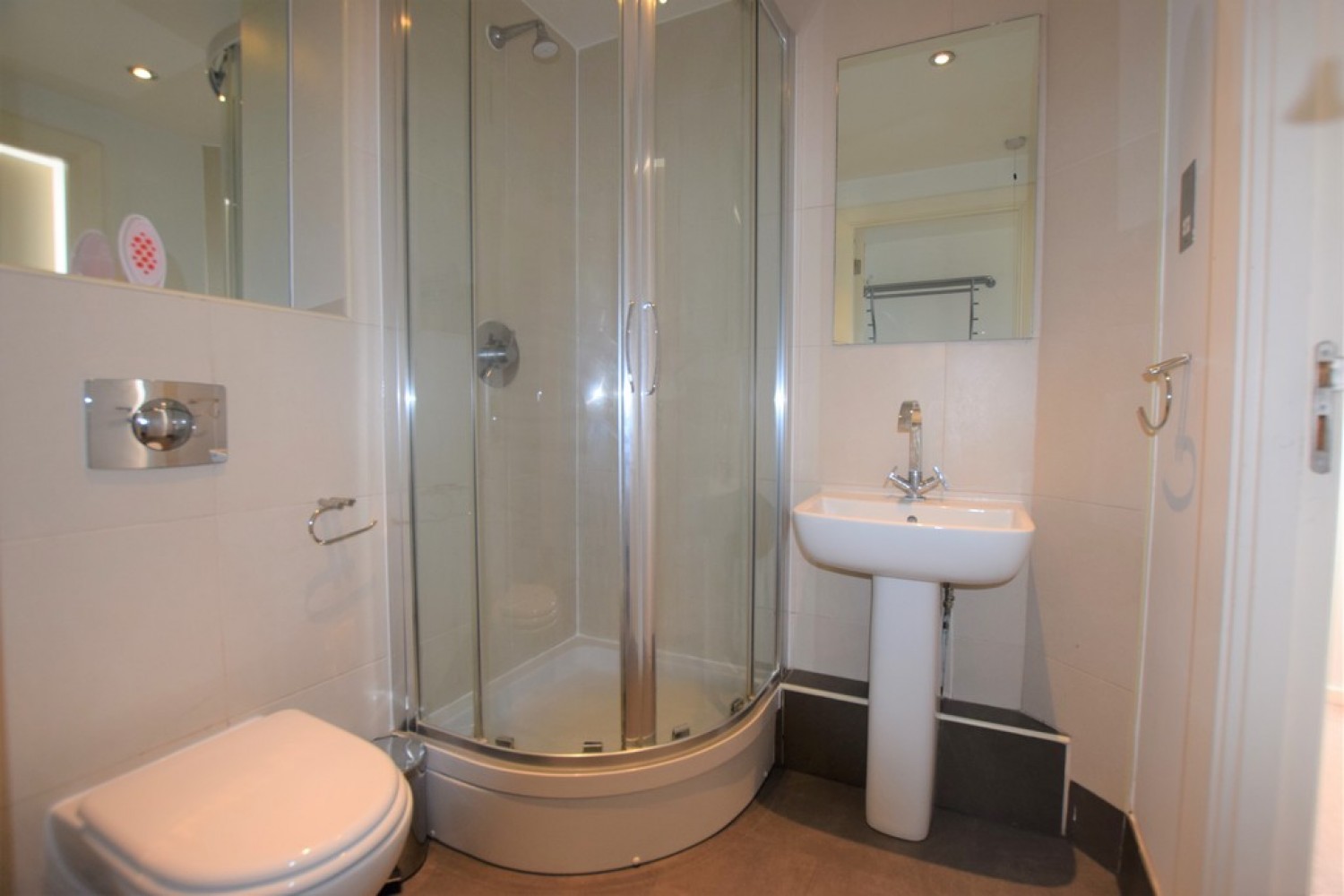 1 bedroom Flat for Letting The Basilica, Leeds City Centre