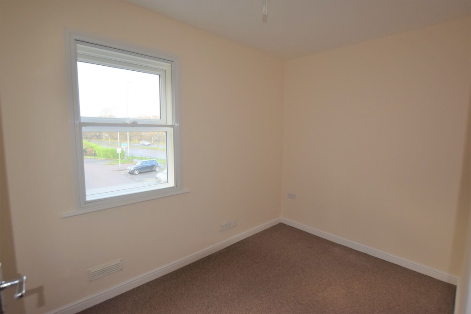 2 bedroom Flat for Letting Whitehall Drive, Lower Wortley