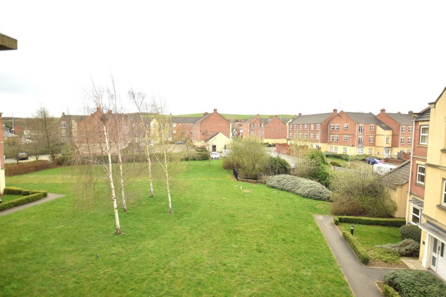 2 bedroom Flat for Letting Whitehall Drive, Lower Wortley