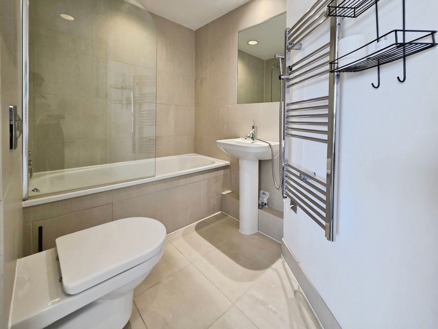 2 bedroom Flat for Letting Bridgewater Place, Water Lane