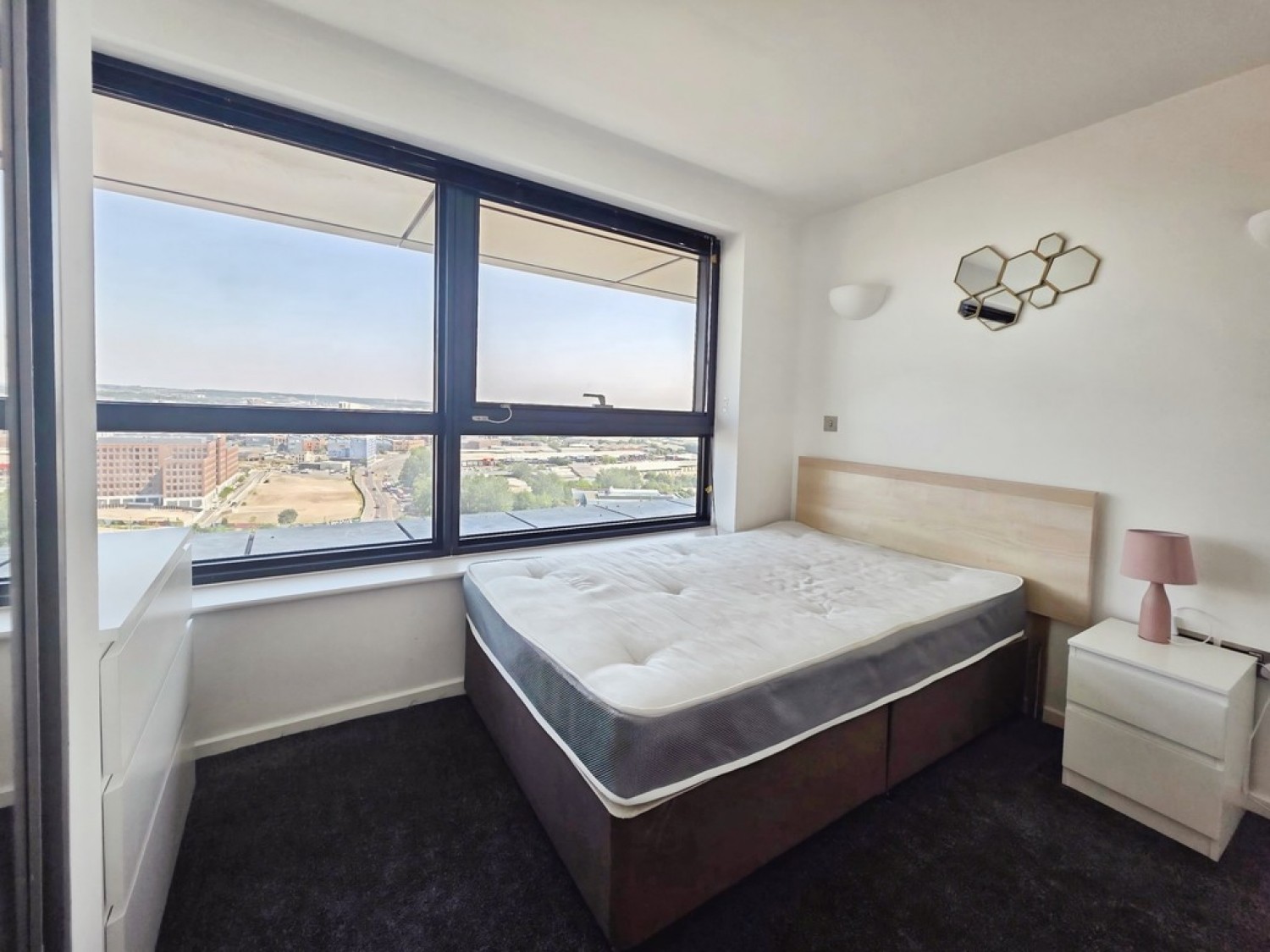 2 bedroom Flat for Letting Bridgewater Place, Water Lane