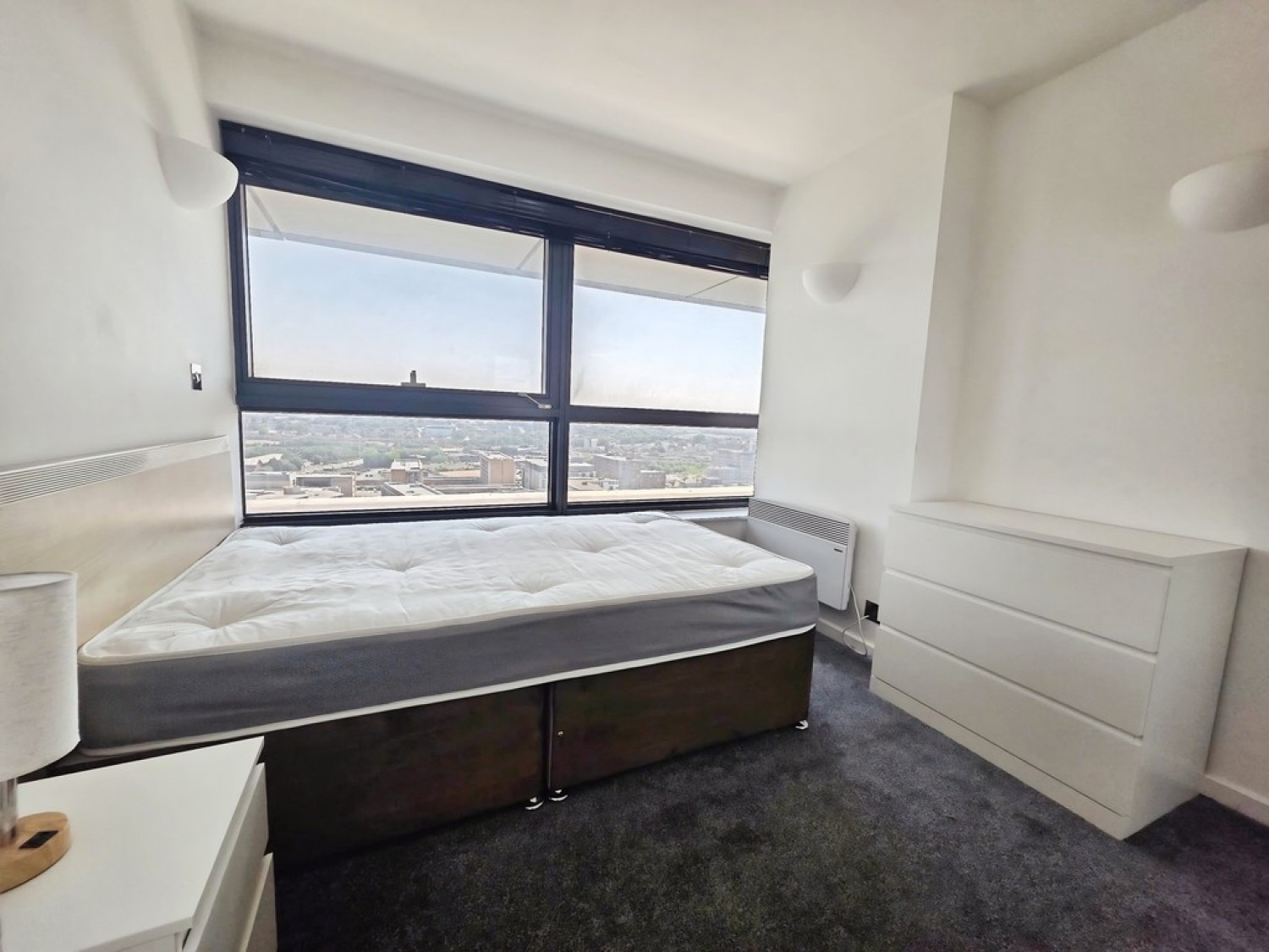 2 bedroom Flat for Letting Bridgewater Place, Water Lane