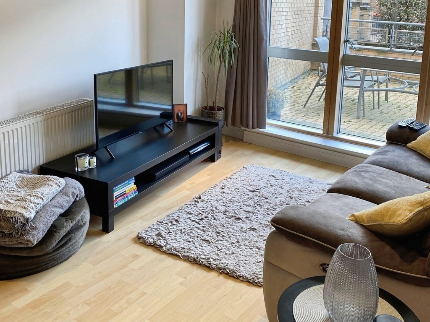 2 bedroom Flat for Letting Admiral Court, Bowman Lane