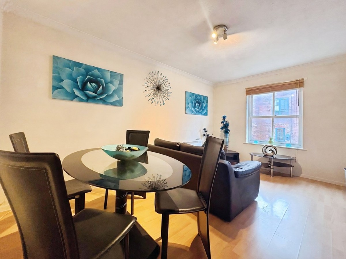 Chippendale House, Navigation Walk