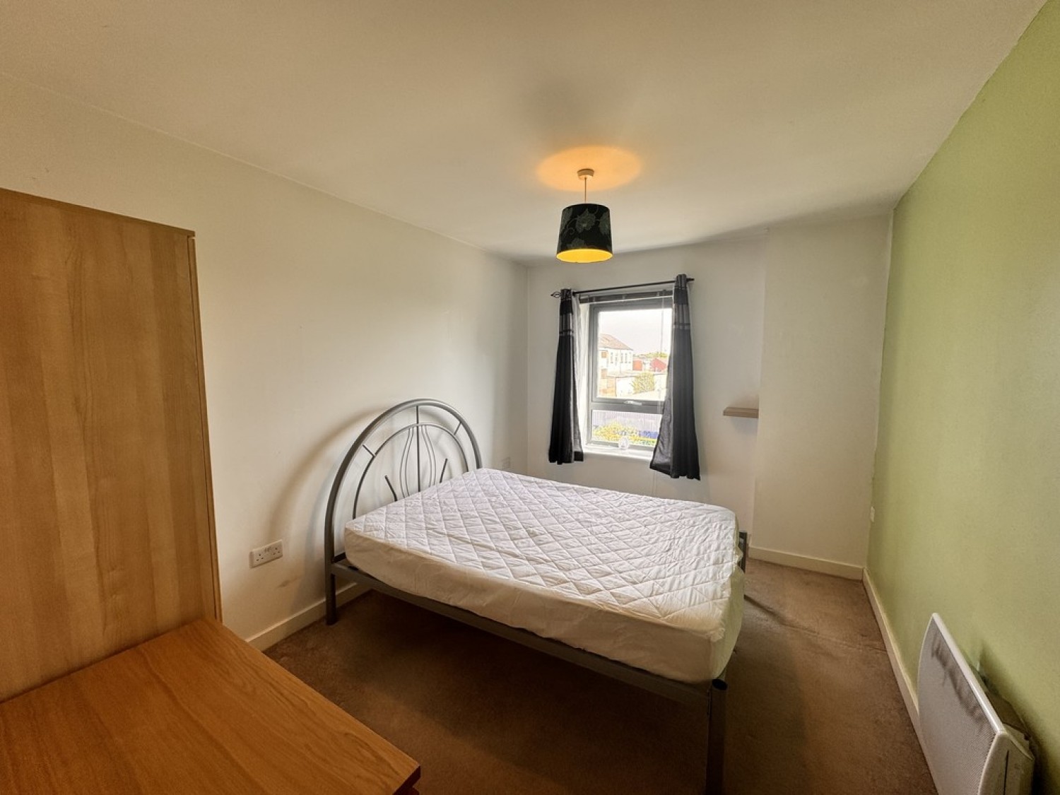 2 bedroom Flat for Letting Bouverie Court, Cross Green Lane
