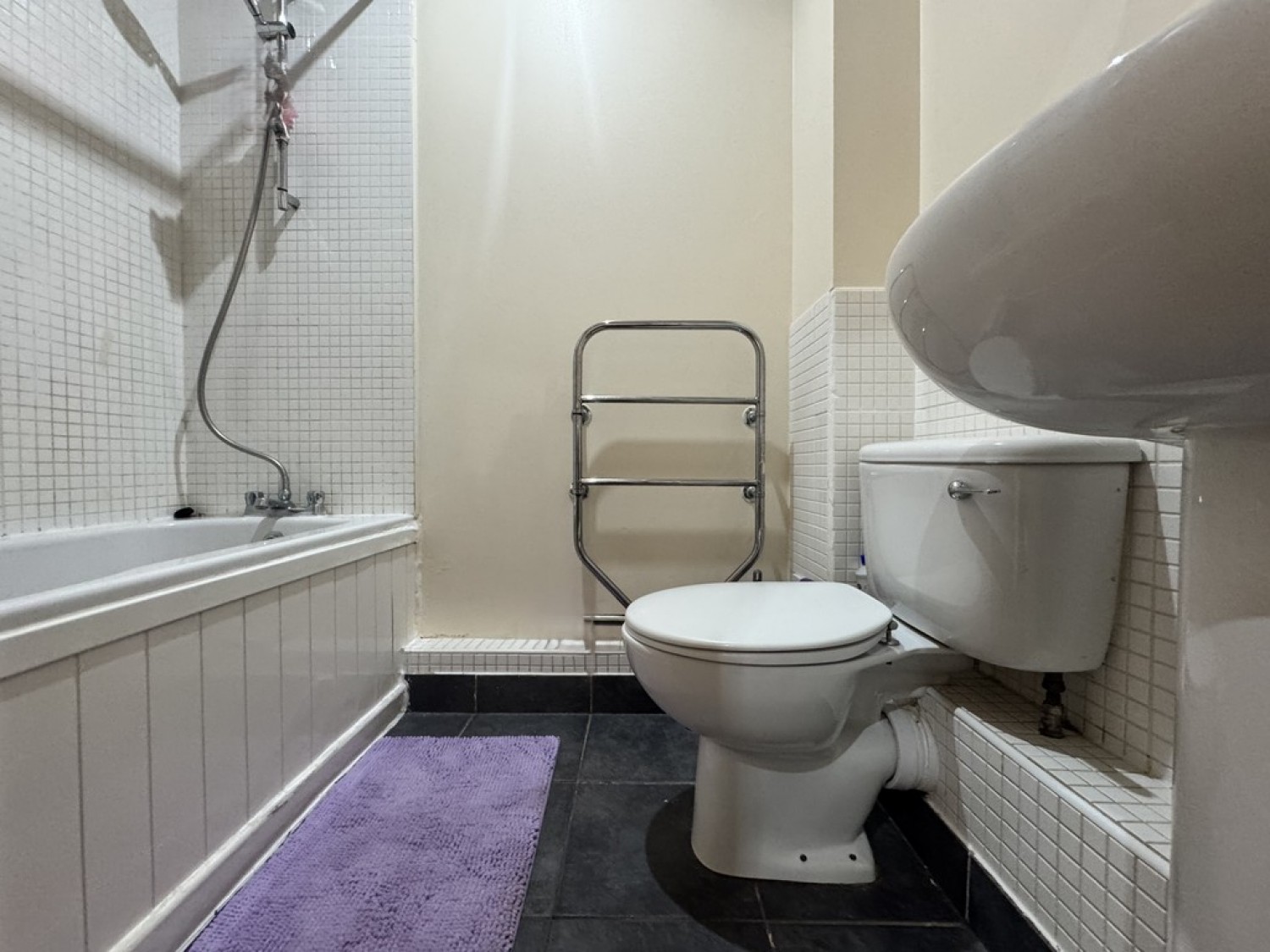 1 bedroom Flat for Letting 15 South Parade