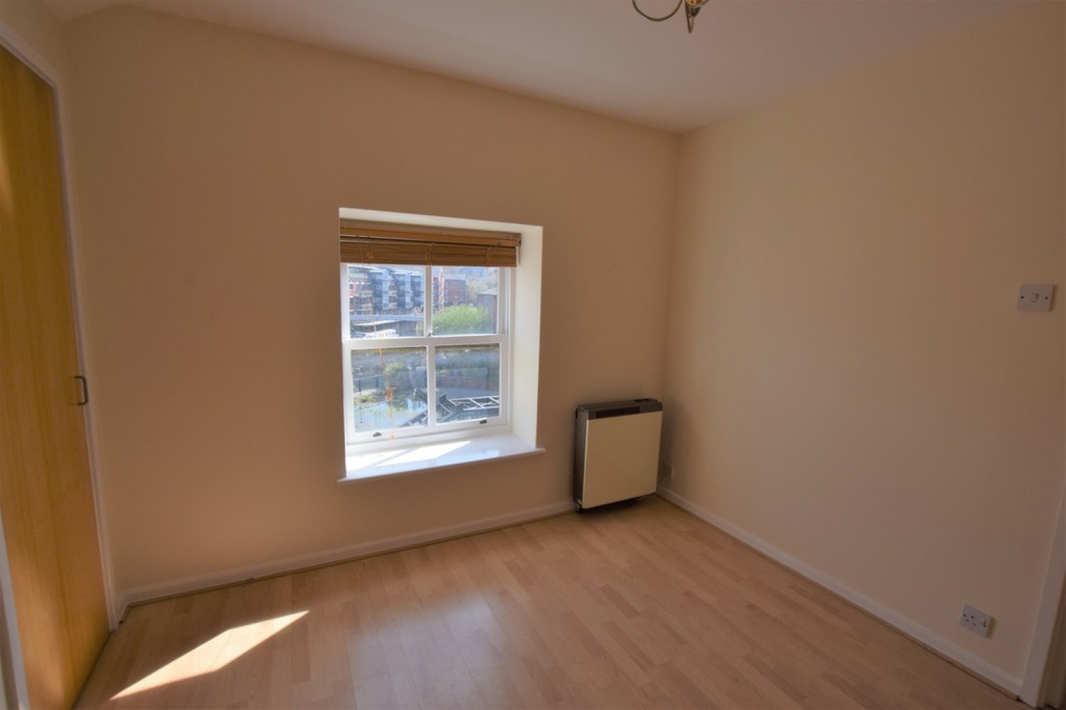 1 bedroom Flat for Letting Flyboat, Victoria Quays