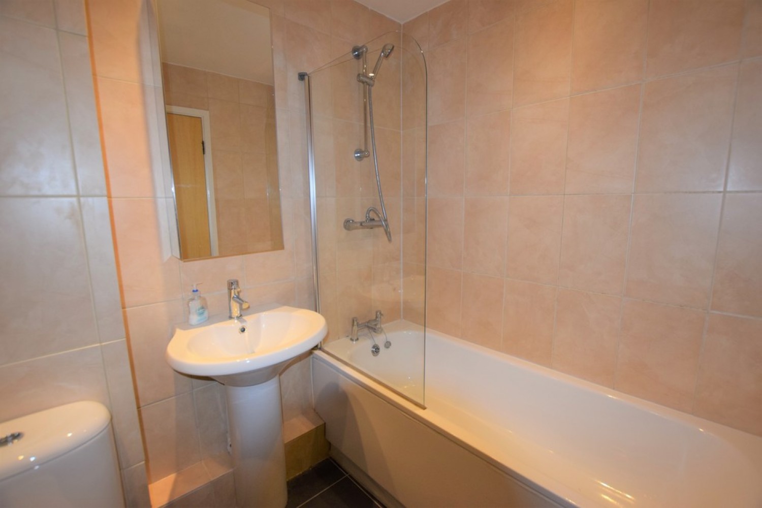 1 bedroom Flat for Letting Flyboat, Victoria Quays