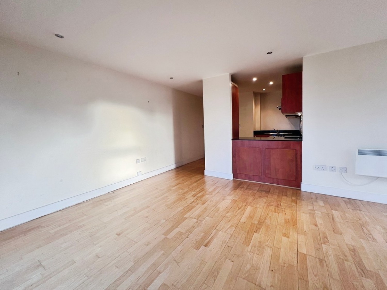2 bedroom Flat for Letting Magellan House