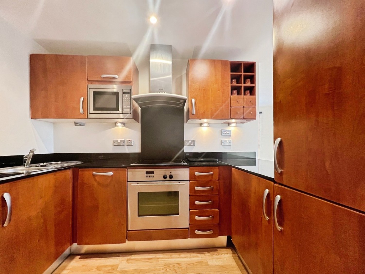 2 bedroom Flat for Letting Magellan House