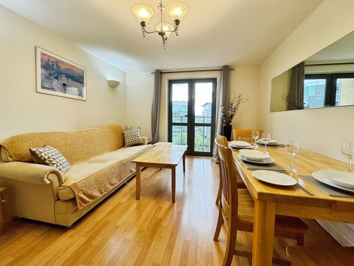 2 bedroom Flat for Letting Velocity West