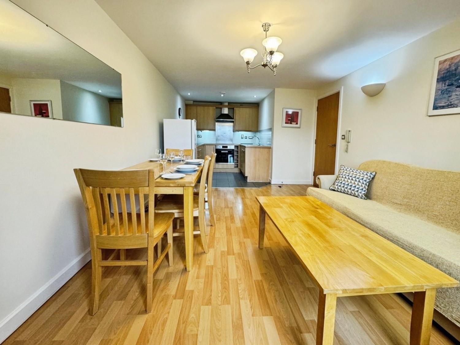 2 bedroom Flat for Letting Velocity West