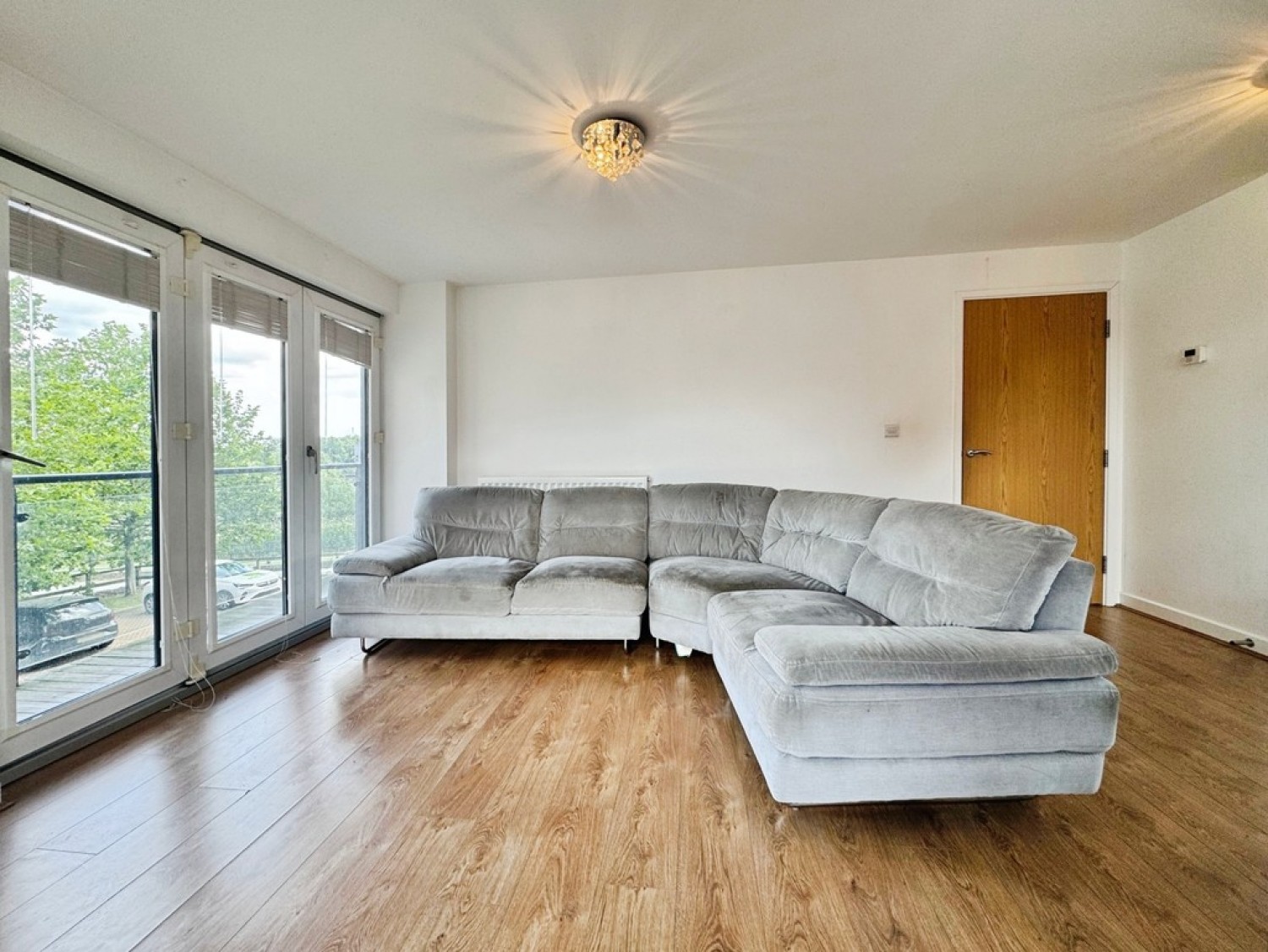 2 bedroom Flat for Letting Cable Place, H2010