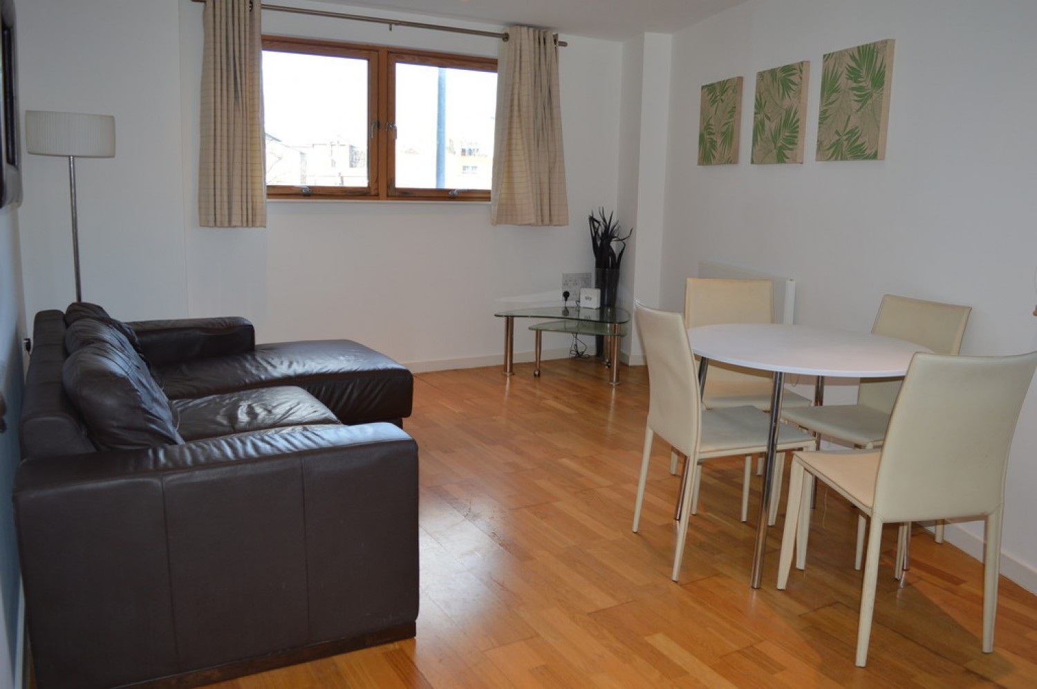 2 bedroom Flat in The Gateway East