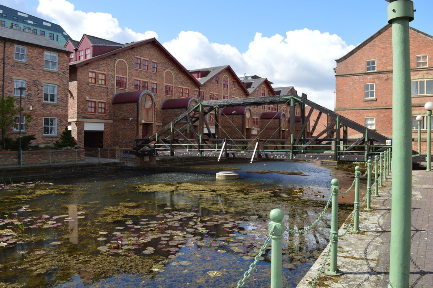 2 bedroom Flat for Letting Flyboat House, Victoria Quays