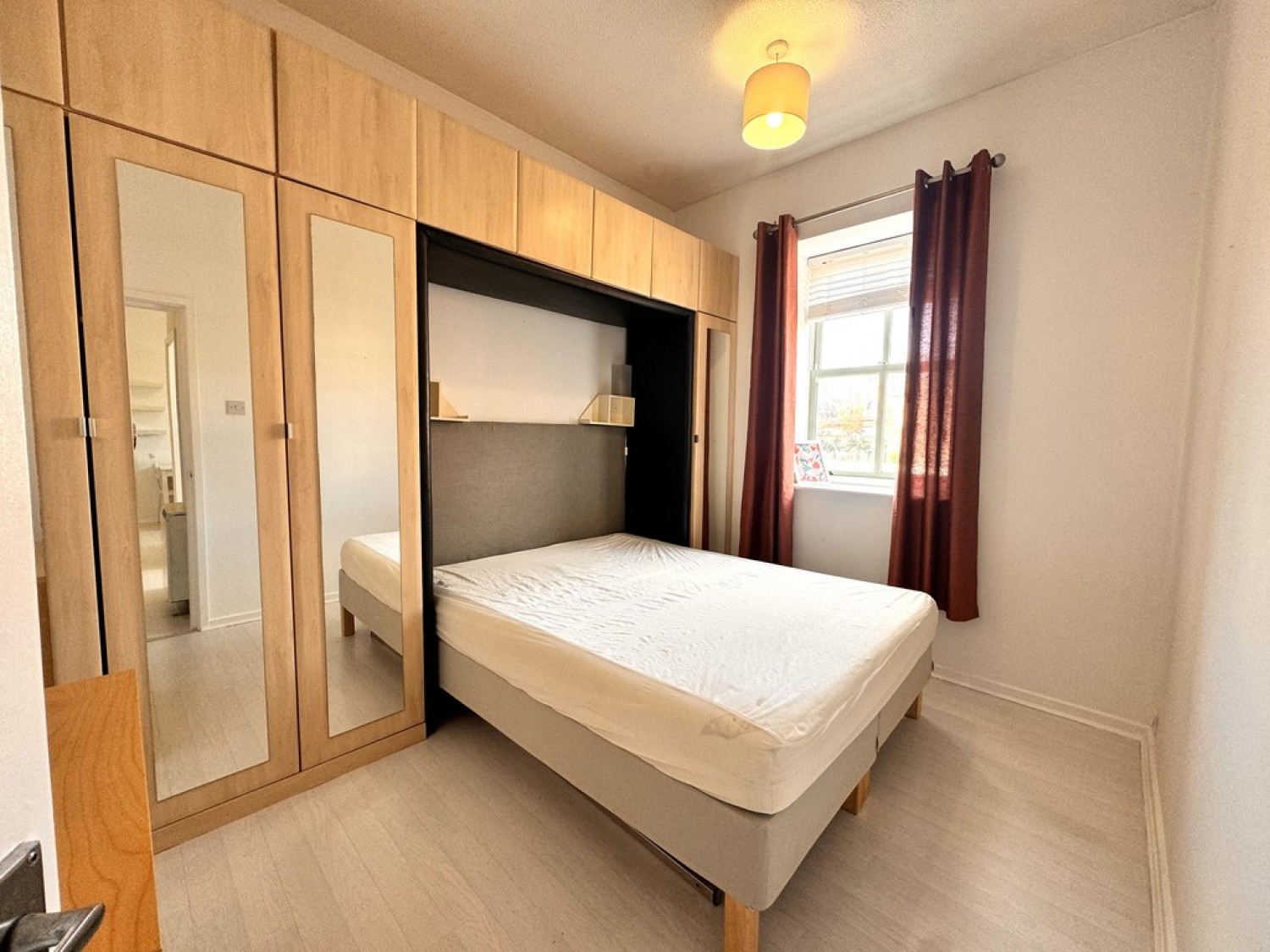 2 bedroom Flat for Letting Flyboat House, Victoria Quays