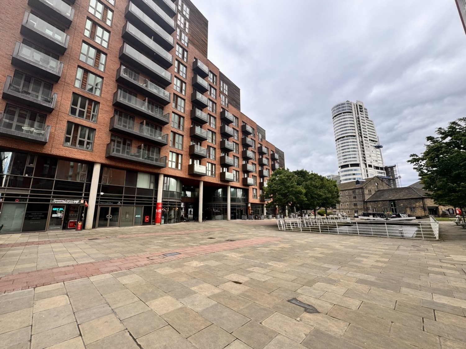 2 bedroom Flat for Letting Watermans Place, Granary Wharf