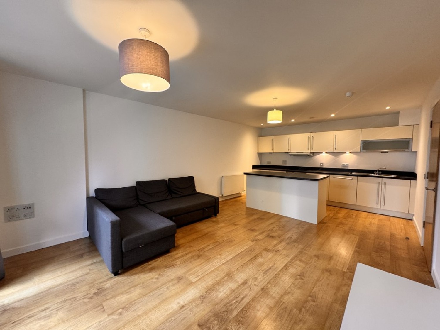 2 bedroom Flat for Letting Watermans Place, Granary Wharf