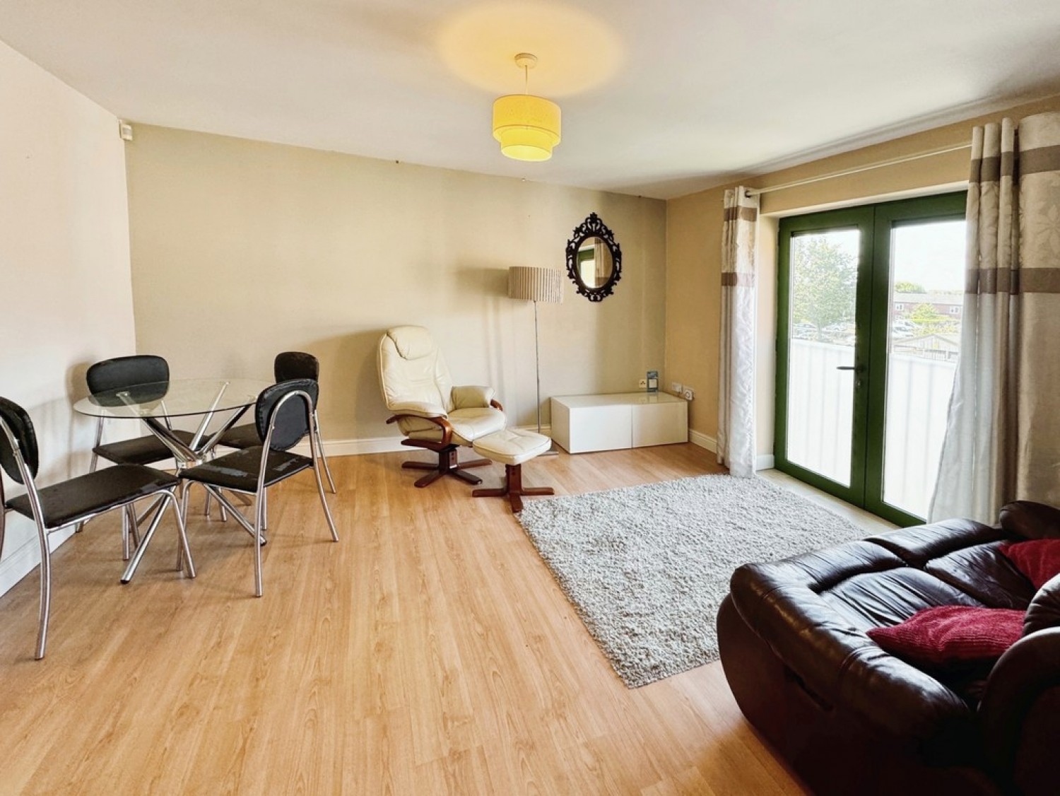2 bedroom Flat for Letting Admiral Street, Leeds