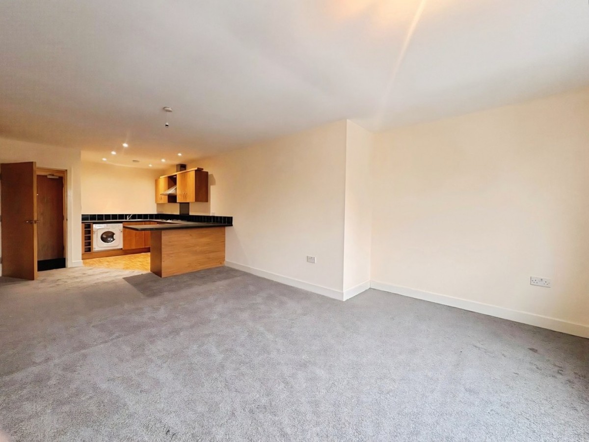 Hunters Court, Hunters Way