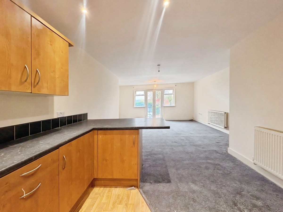 Hunters Court, Hunters Way