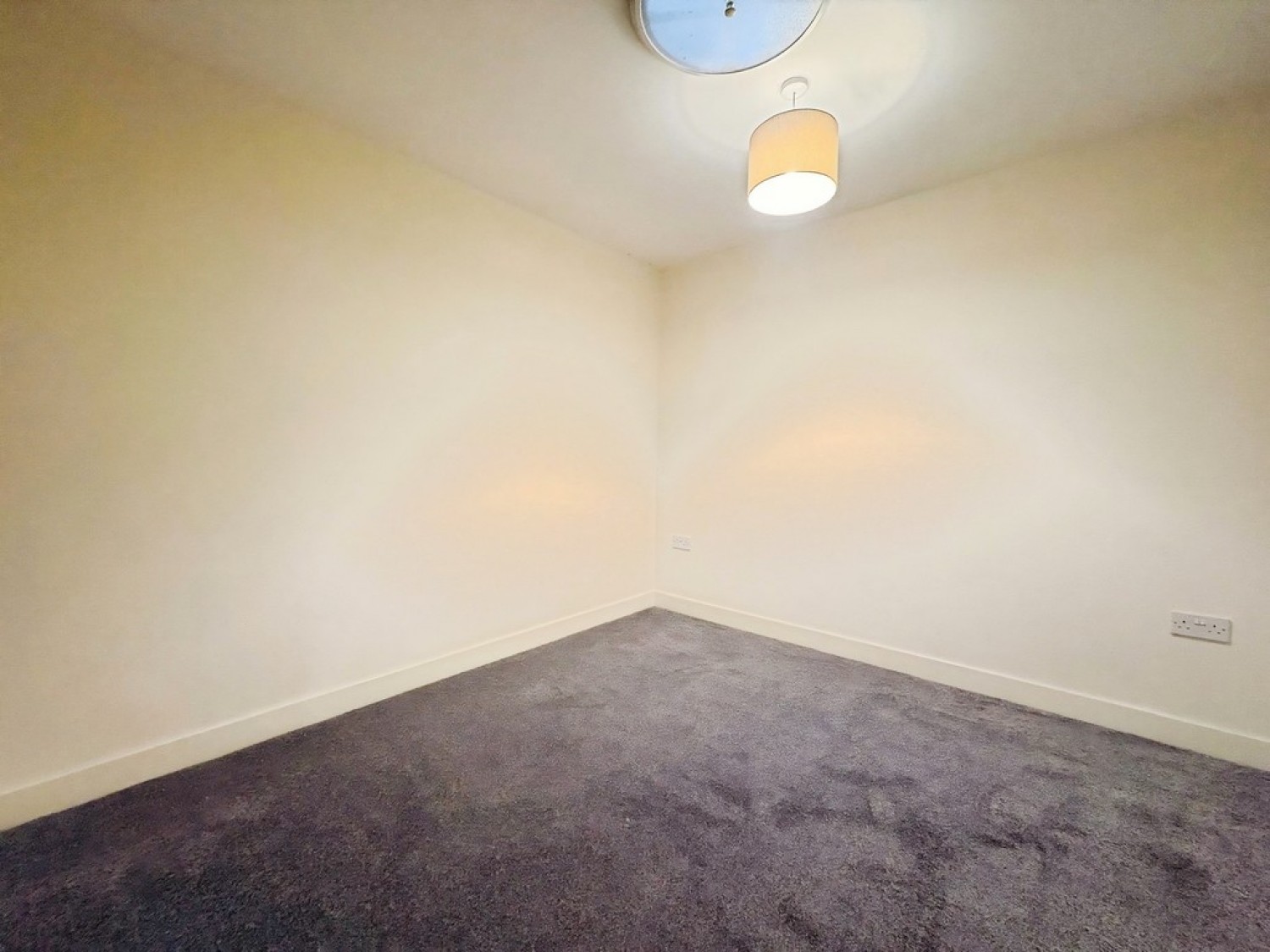 Hunters Court, Hunters Way