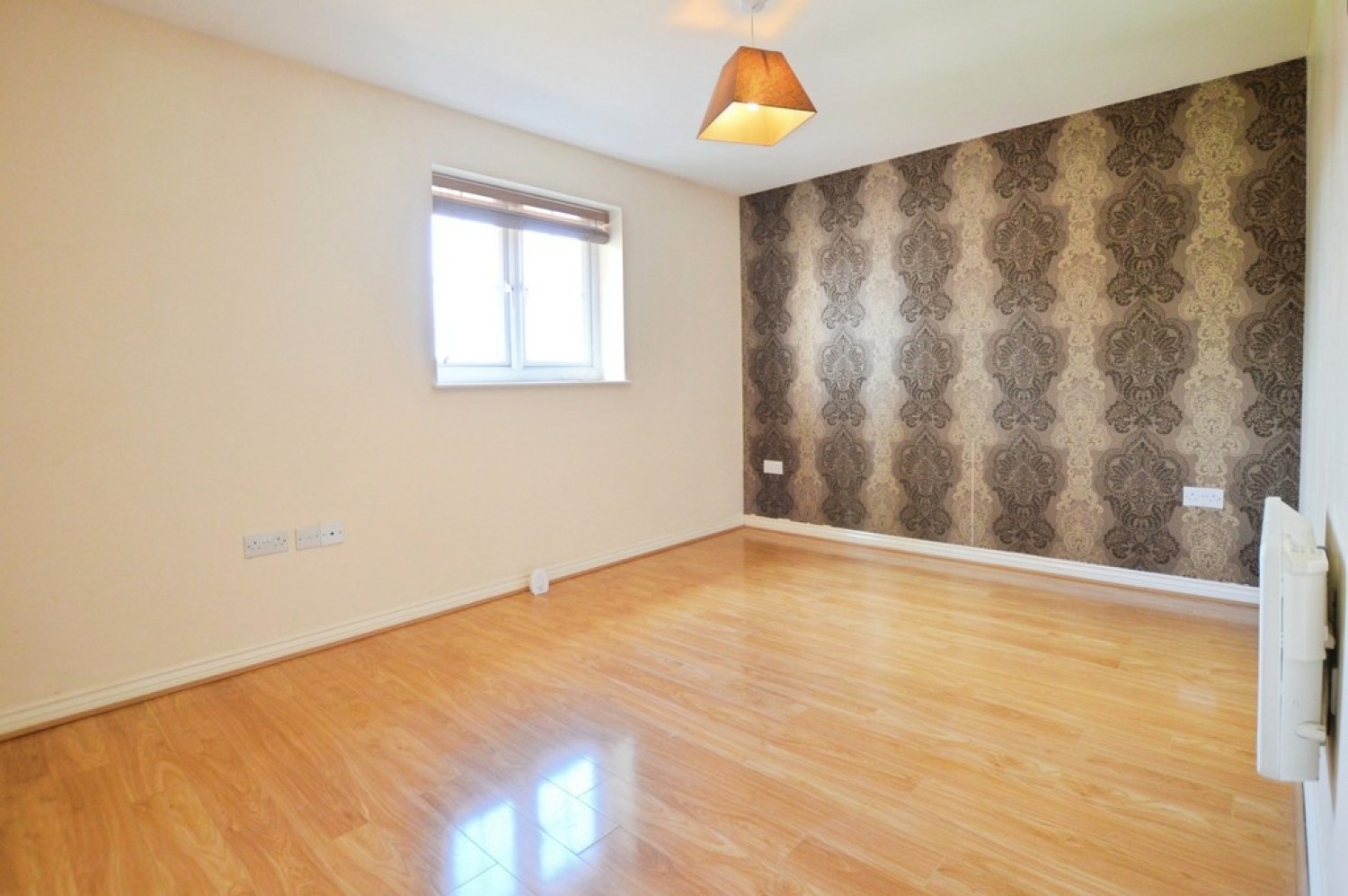 2 bedroom Flat for Letting Tingle View, New Farnley