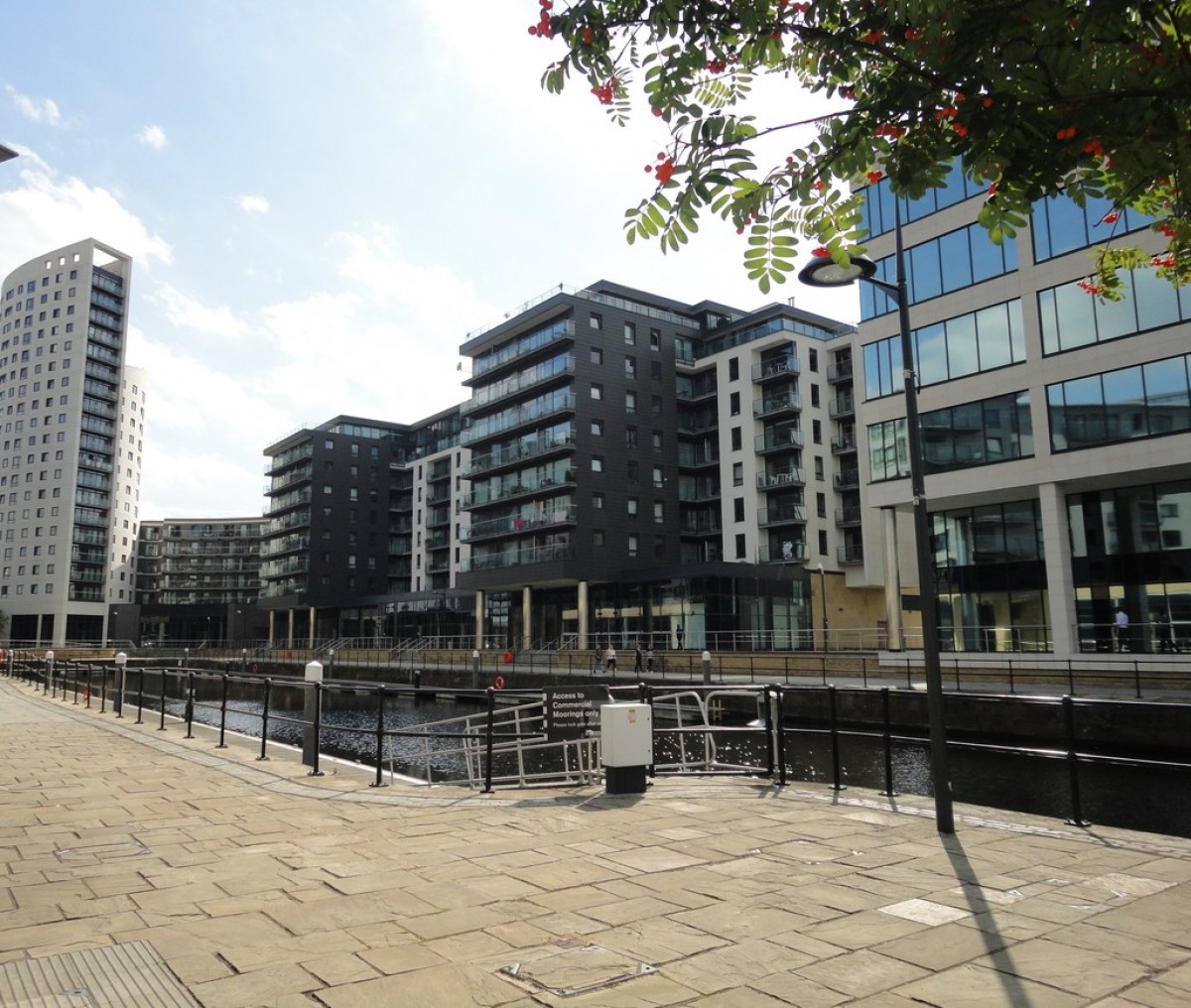 La Salle, Leeds Dock