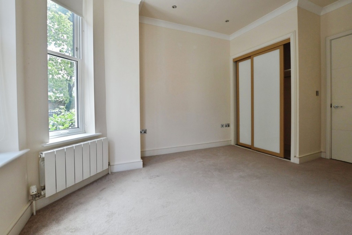 2 bedroom Flat for Letting The Hall, Chapel Allerton