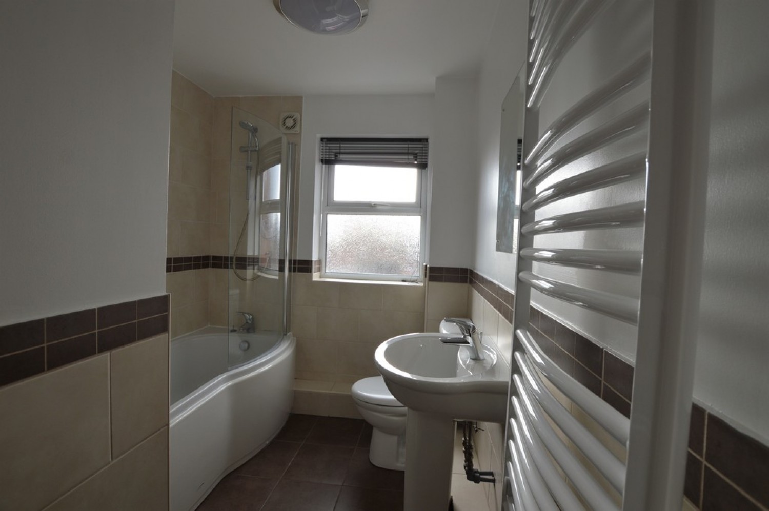 1 bedroom Flat for Letting Headland Court