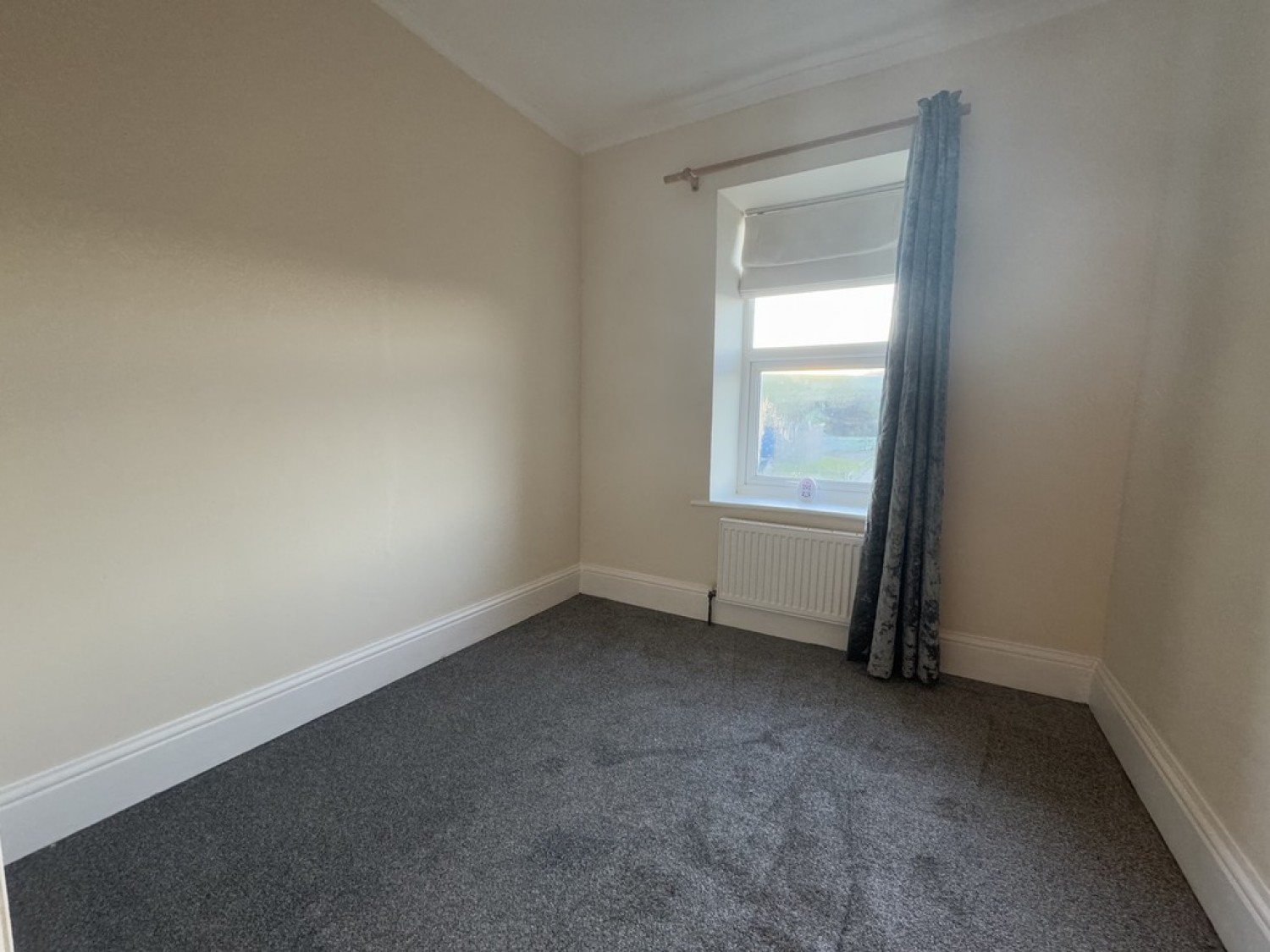 3 bedroom House for Letting The Crescent, Micklefield