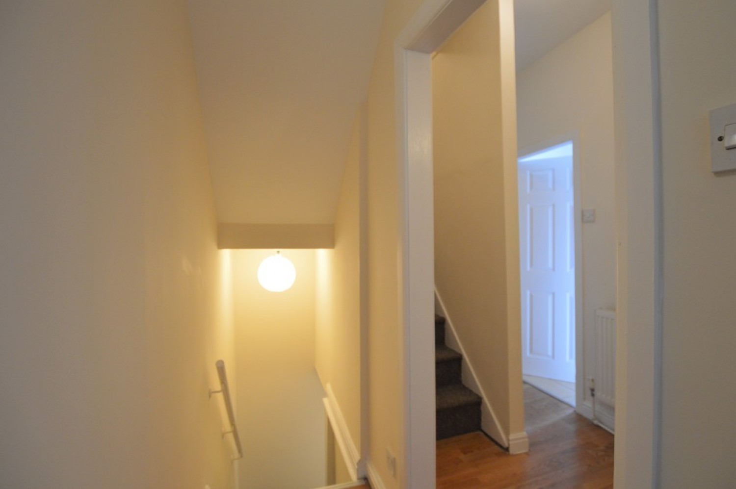 2 bedroom House for Letting Barden Terrace, Wortley, Leeds