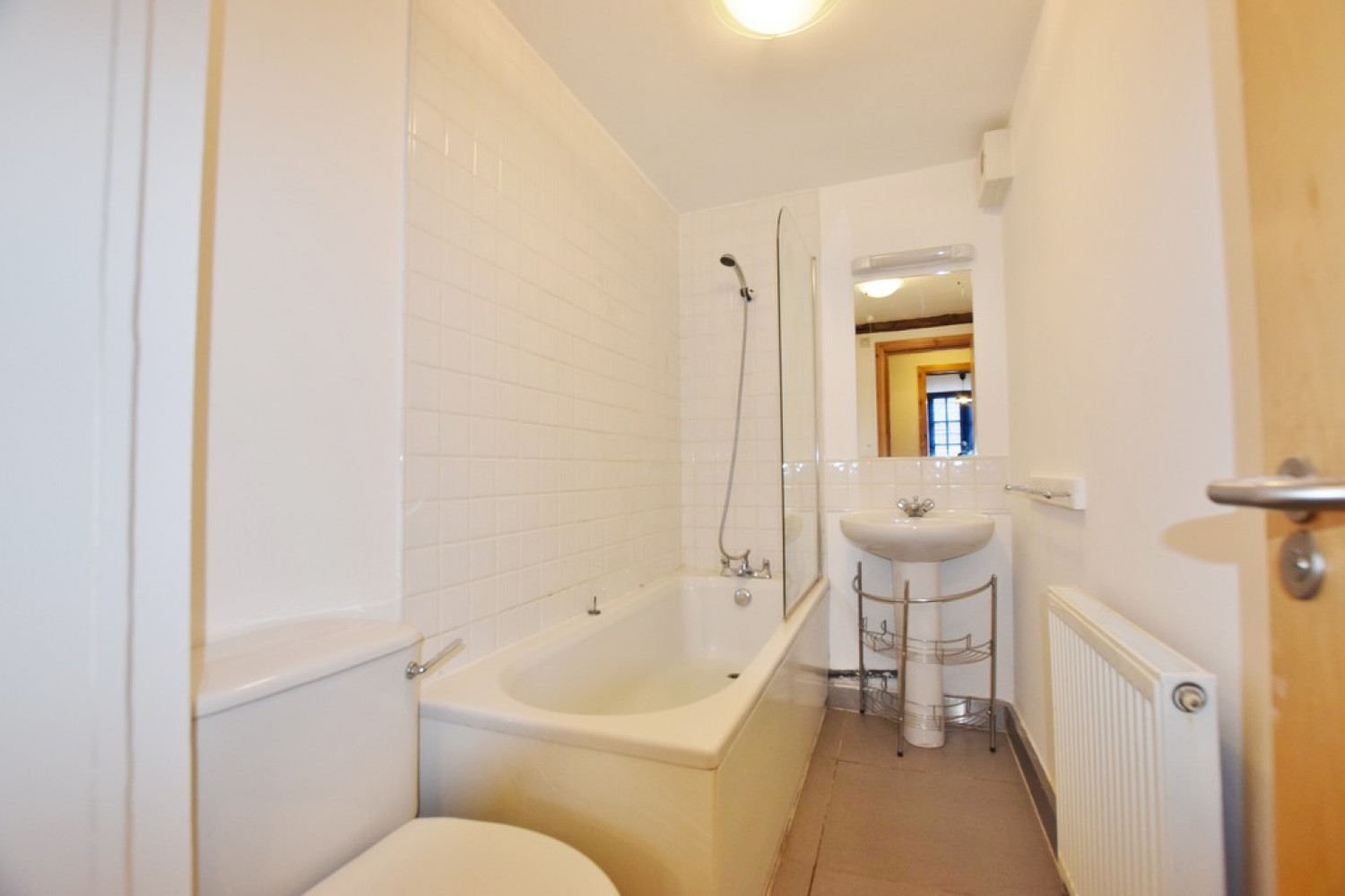 1 bedroom Flat for Letting Simpsons Fold West, 22 Dock Street