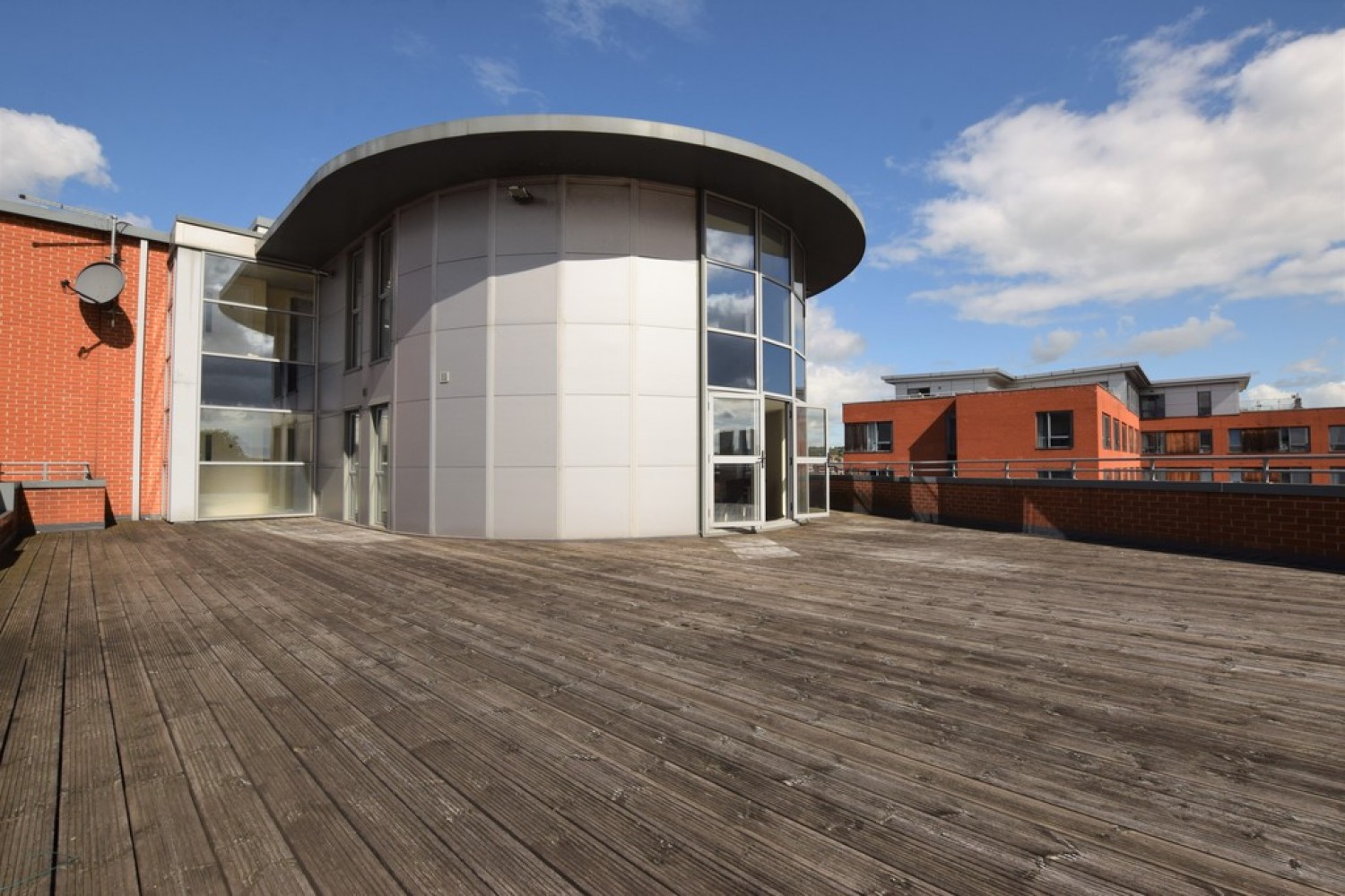 2 bedroom Flat for Letting Ahlux Court, Millwright Street