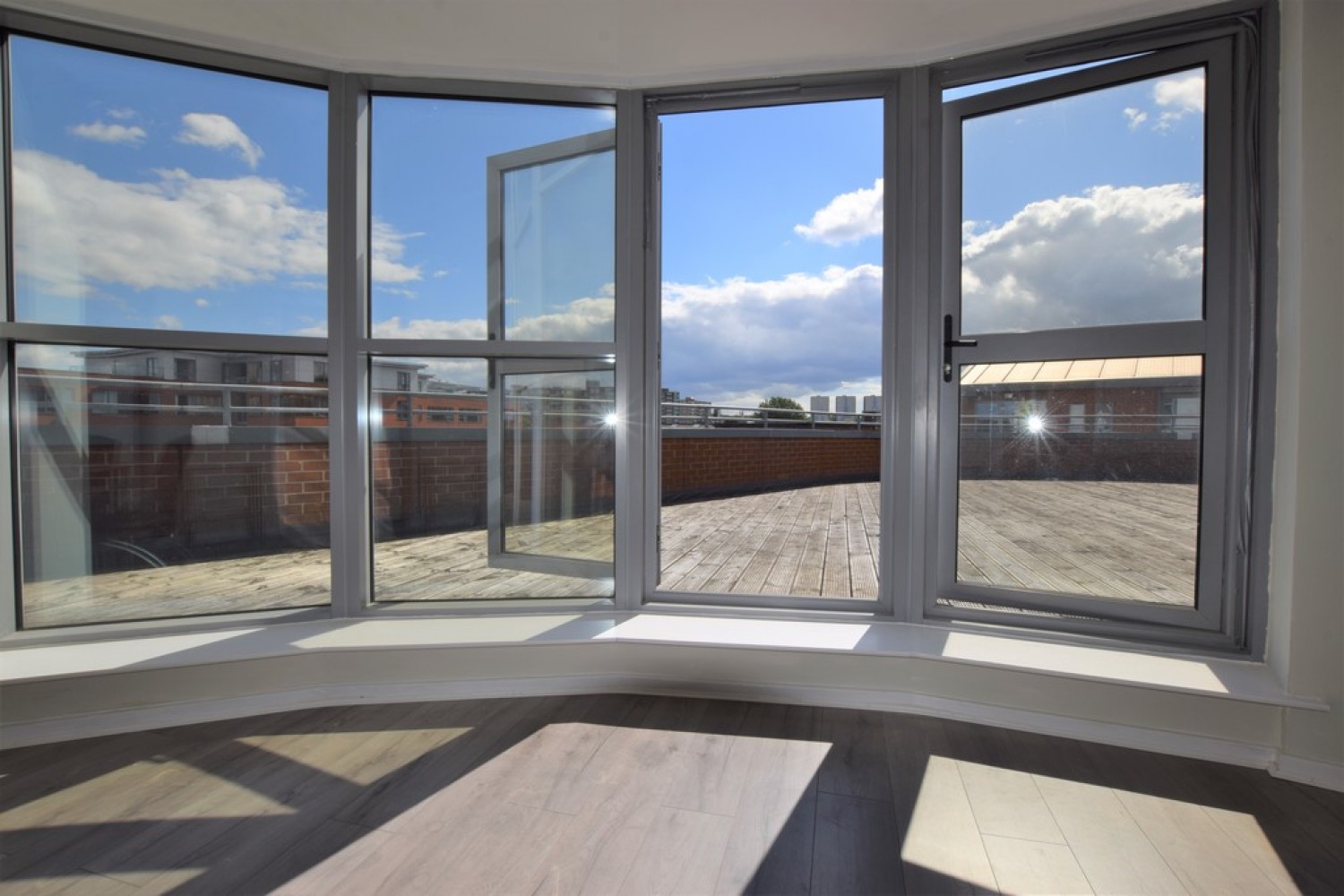 2 bedroom Flat for Letting Ahlux Court, Millwright Street