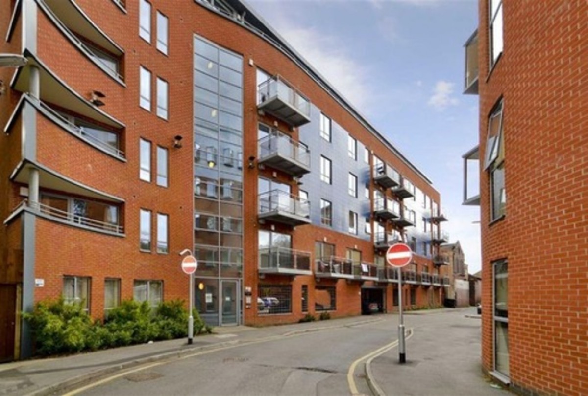 Ahlux House, Millwright Street