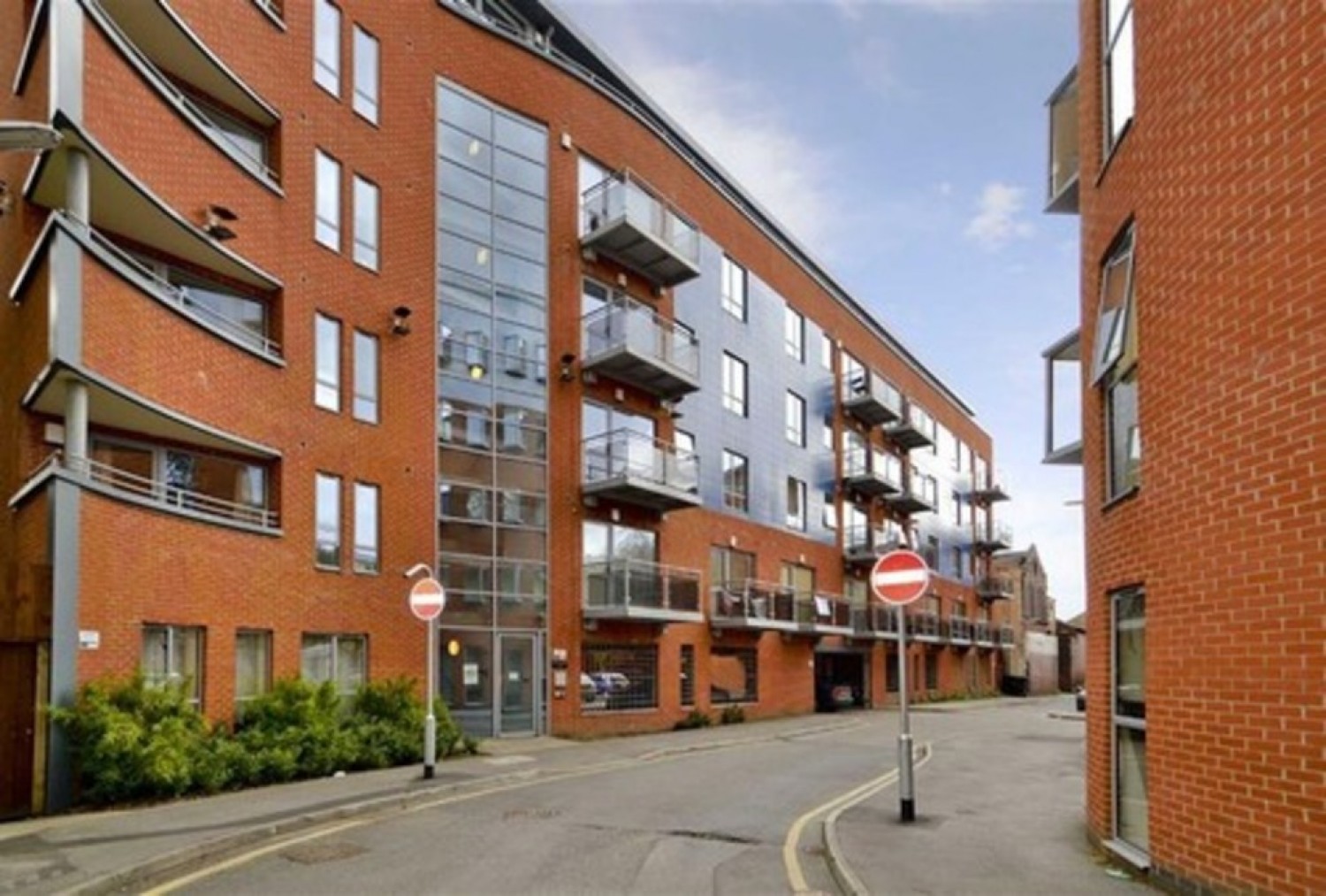 1 bedroom Flat for Letting Ahlux House, Millwright Street