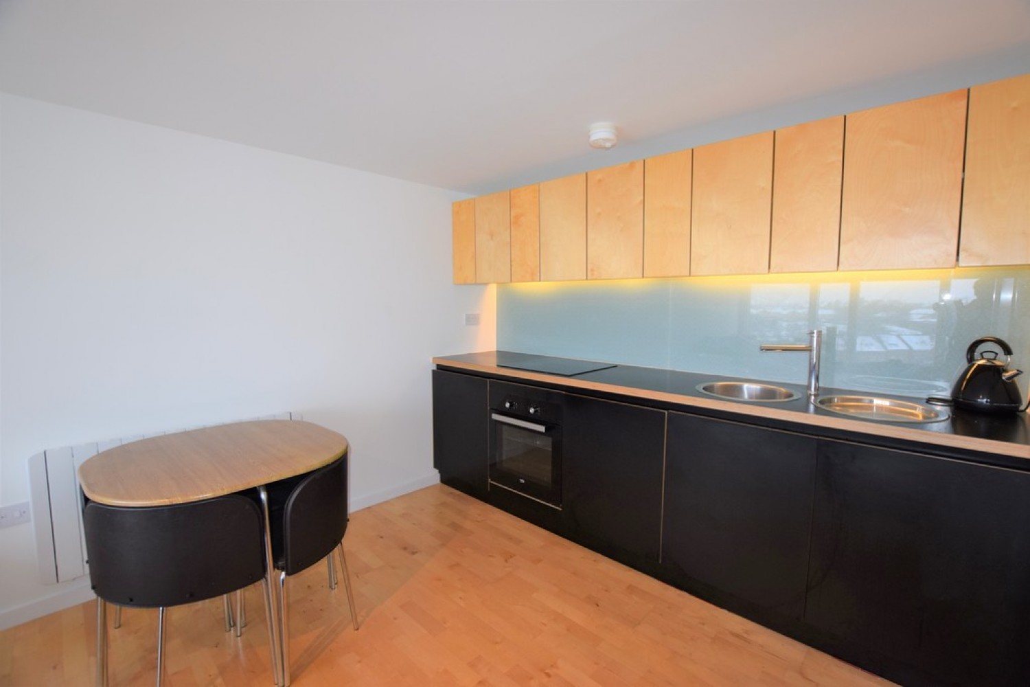 1 bedroom Flat for Letting Saxton, The Avenue