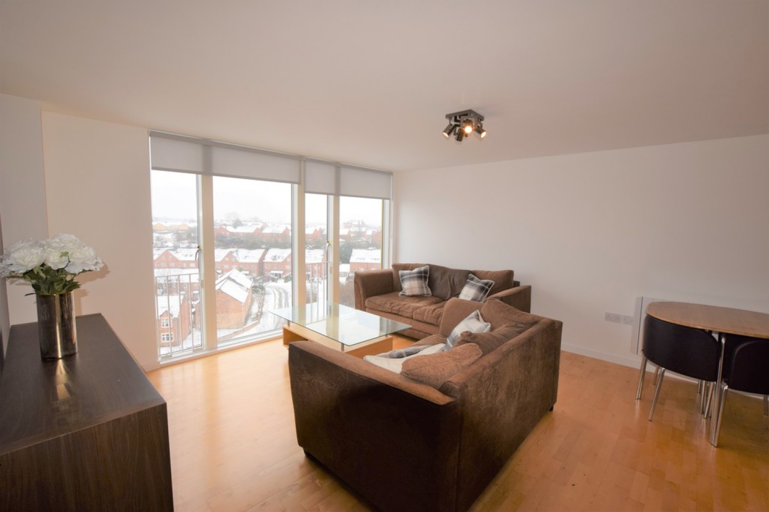 1 bedroom Flat for Letting Saxton, The Avenue