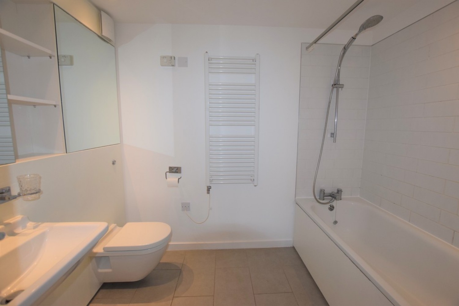 1 bedroom Flat for Letting Saxton, The Avenue