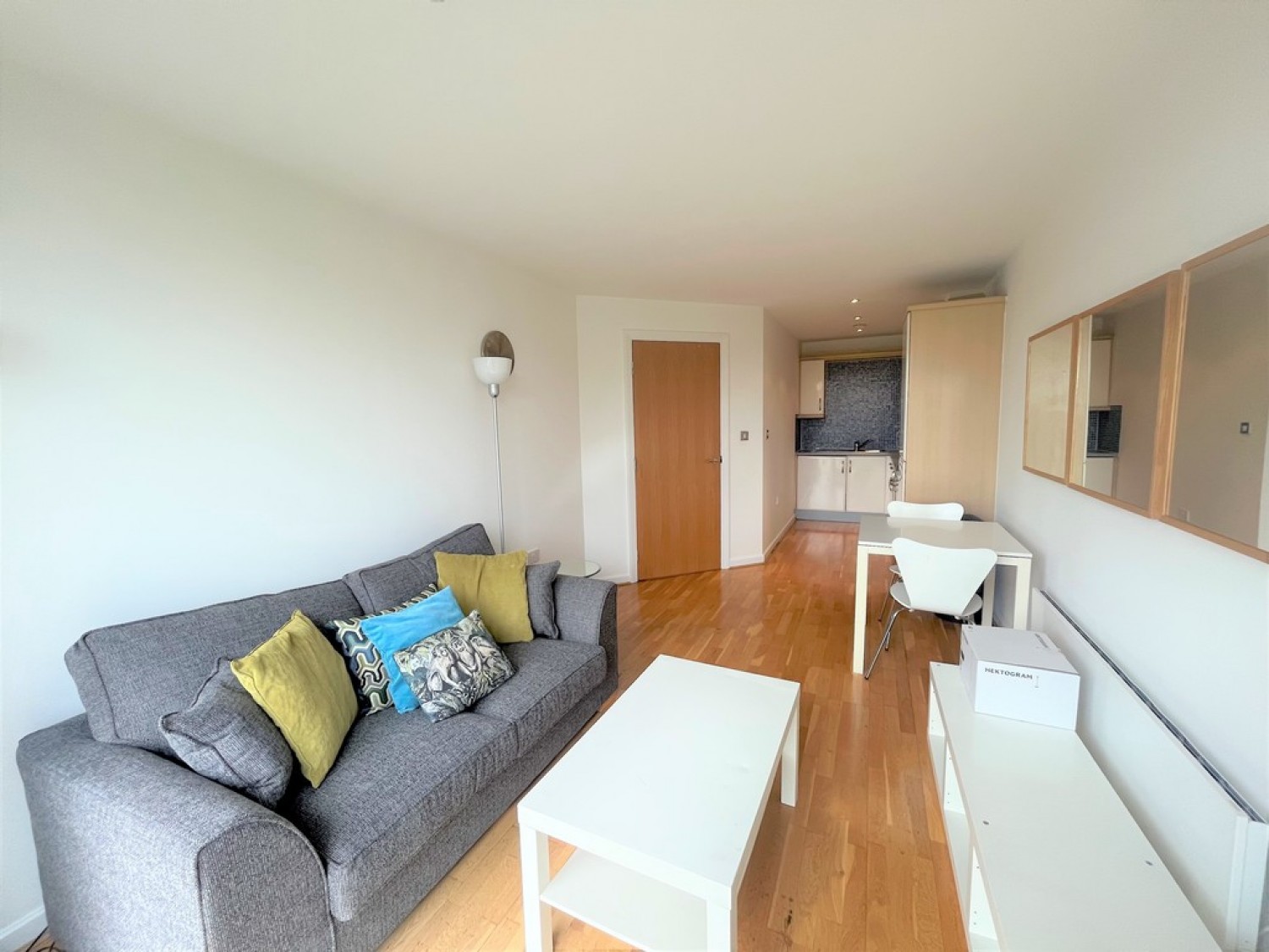 1 bedroom Flat for Letting Whitehall Quay