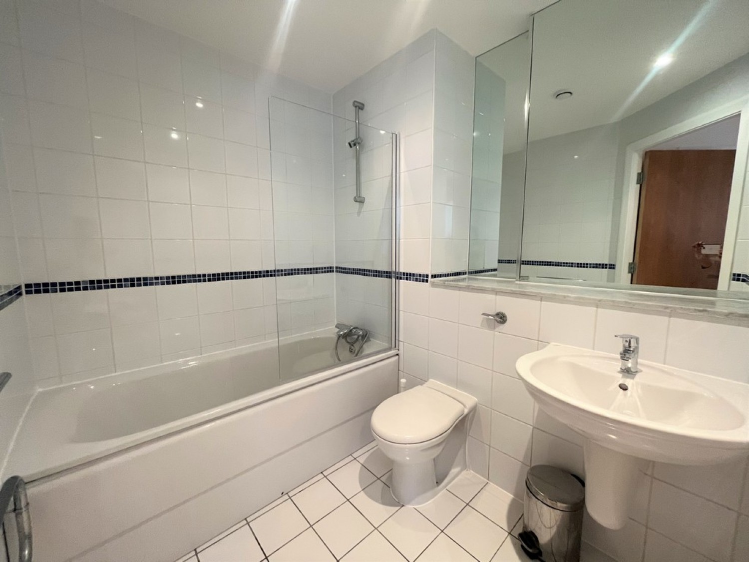 1 bedroom Flat for Letting Whitehall Quay