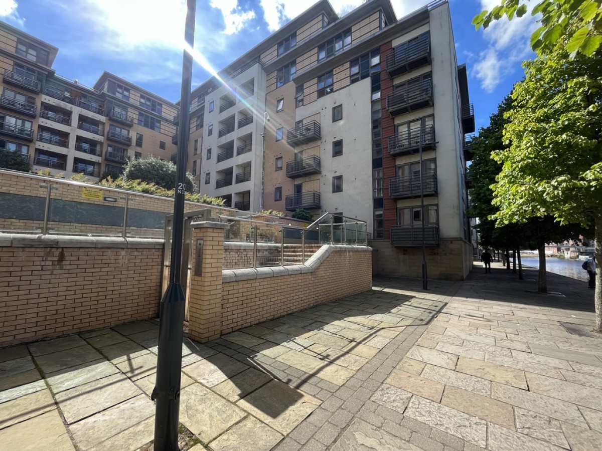 Regents Quay, Brewery Wharf