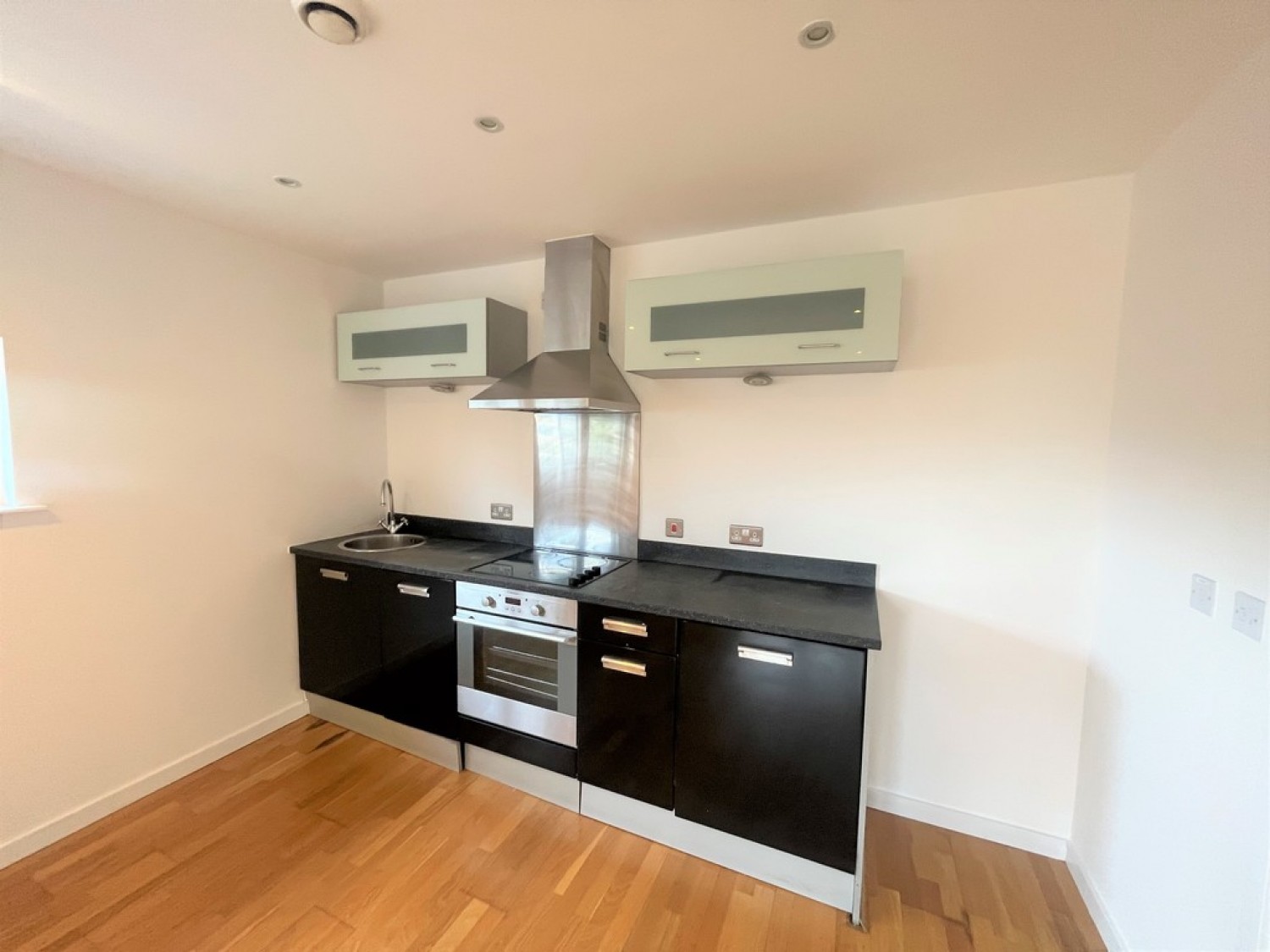 2 bedroom Flat for Letting The Gateway South