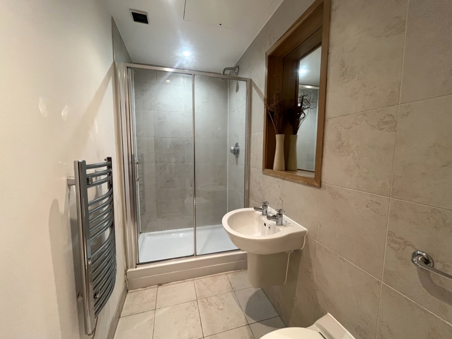 Echo Central One, Cross Green Lane