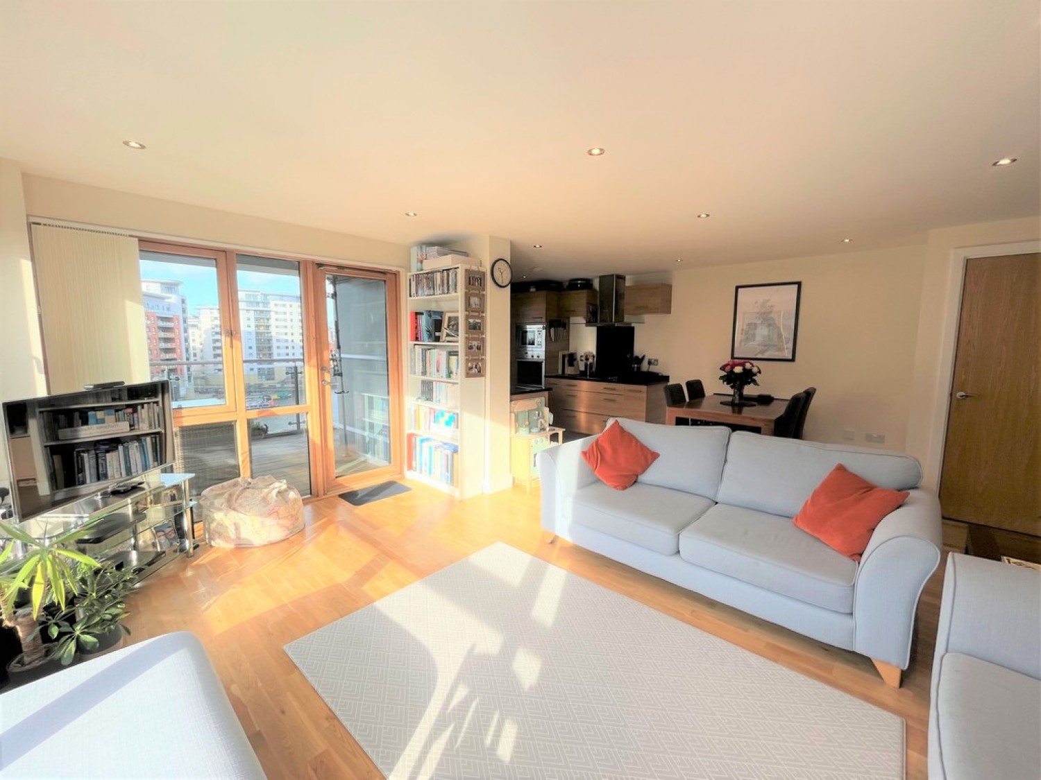 2 bedroom Flat for Letting McClure House