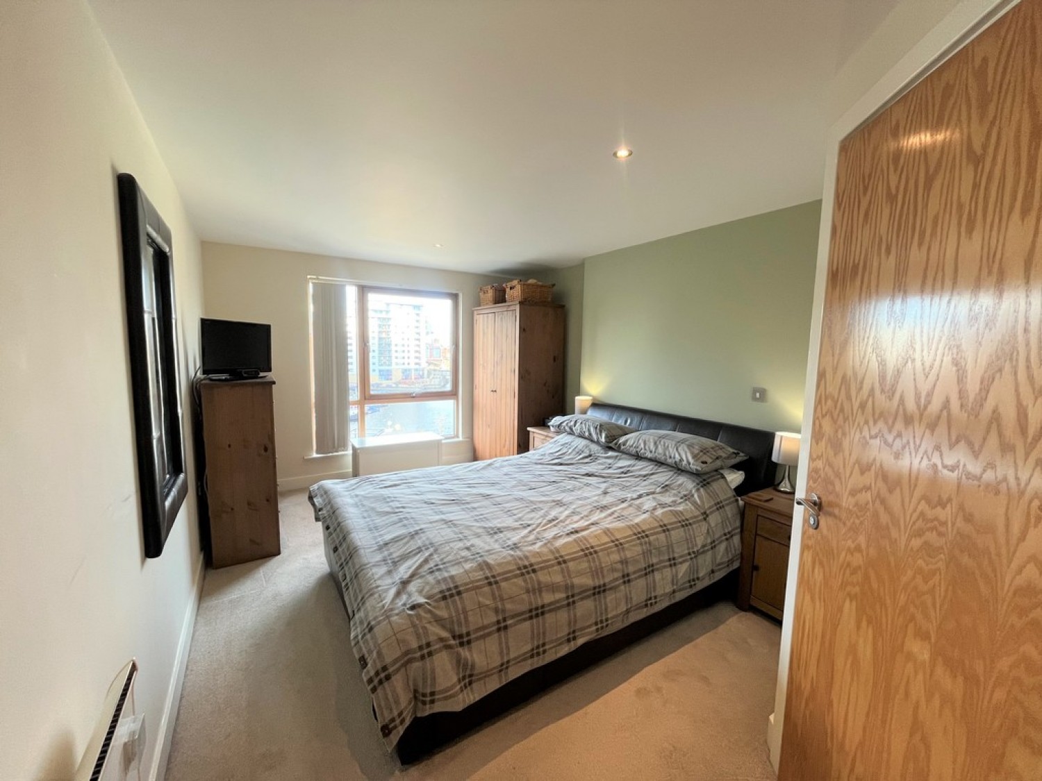 2 bedroom Flat for Letting McClure House