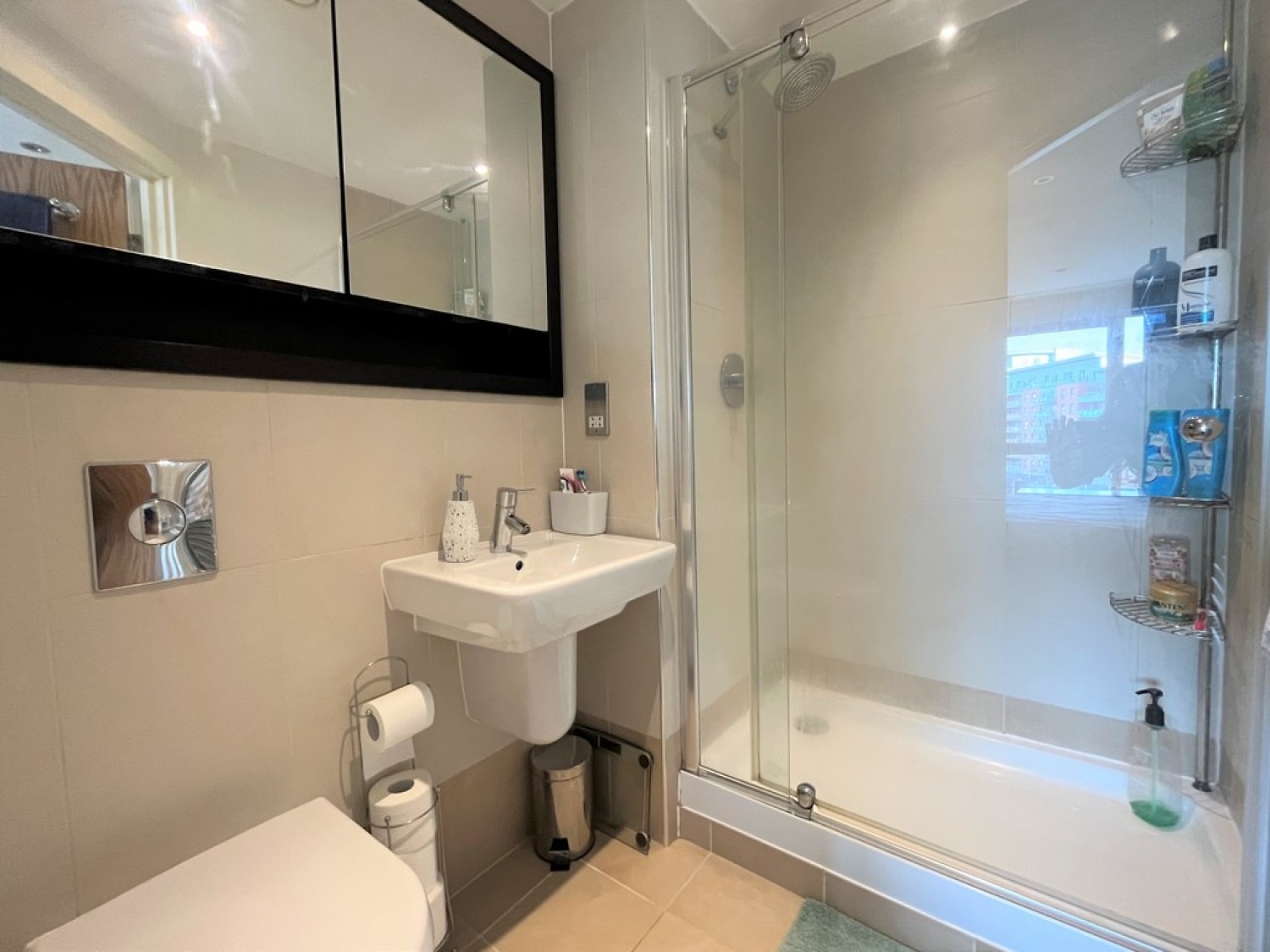 2 bedroom Flat for Letting McClure House